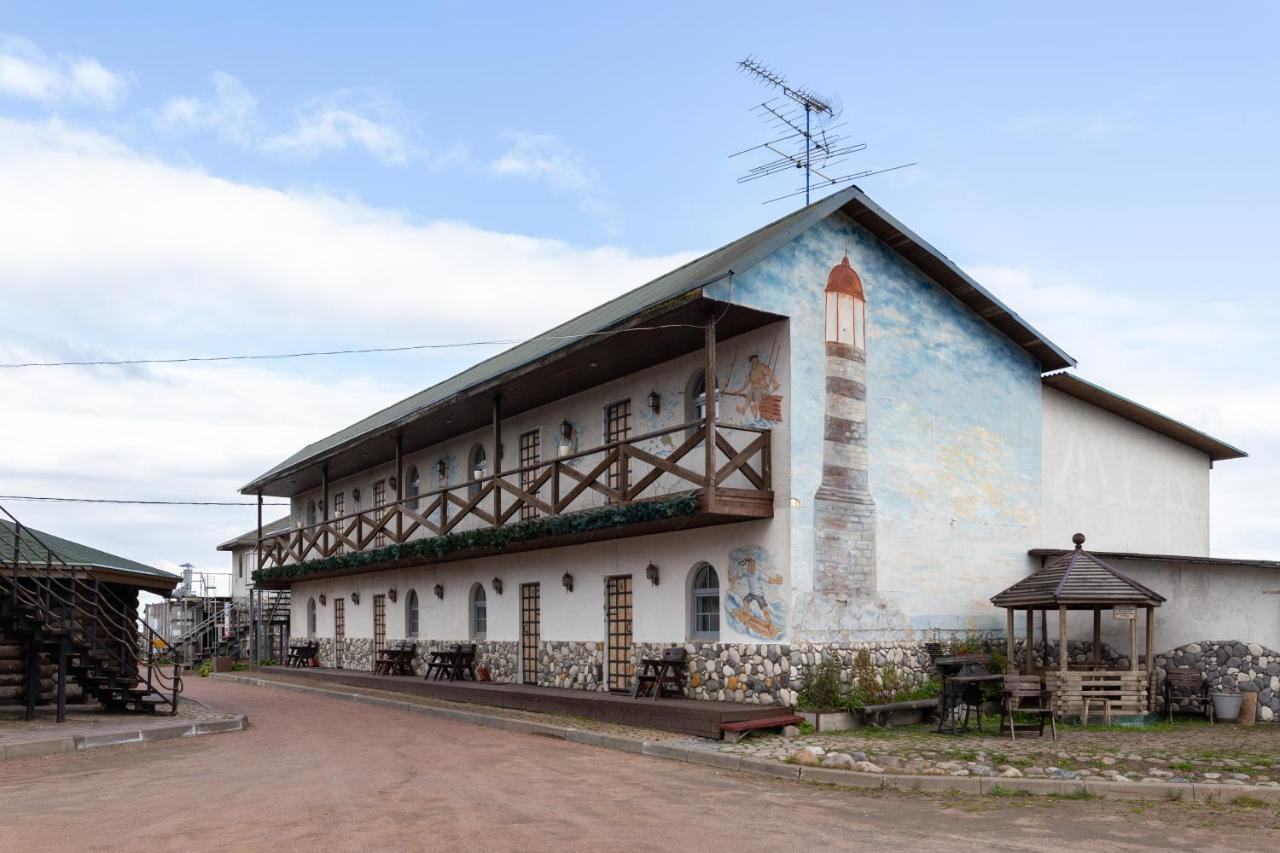 Baza Otdikha Mir Mayakov Hotel Ladozhskoye Ozero Exterior photo