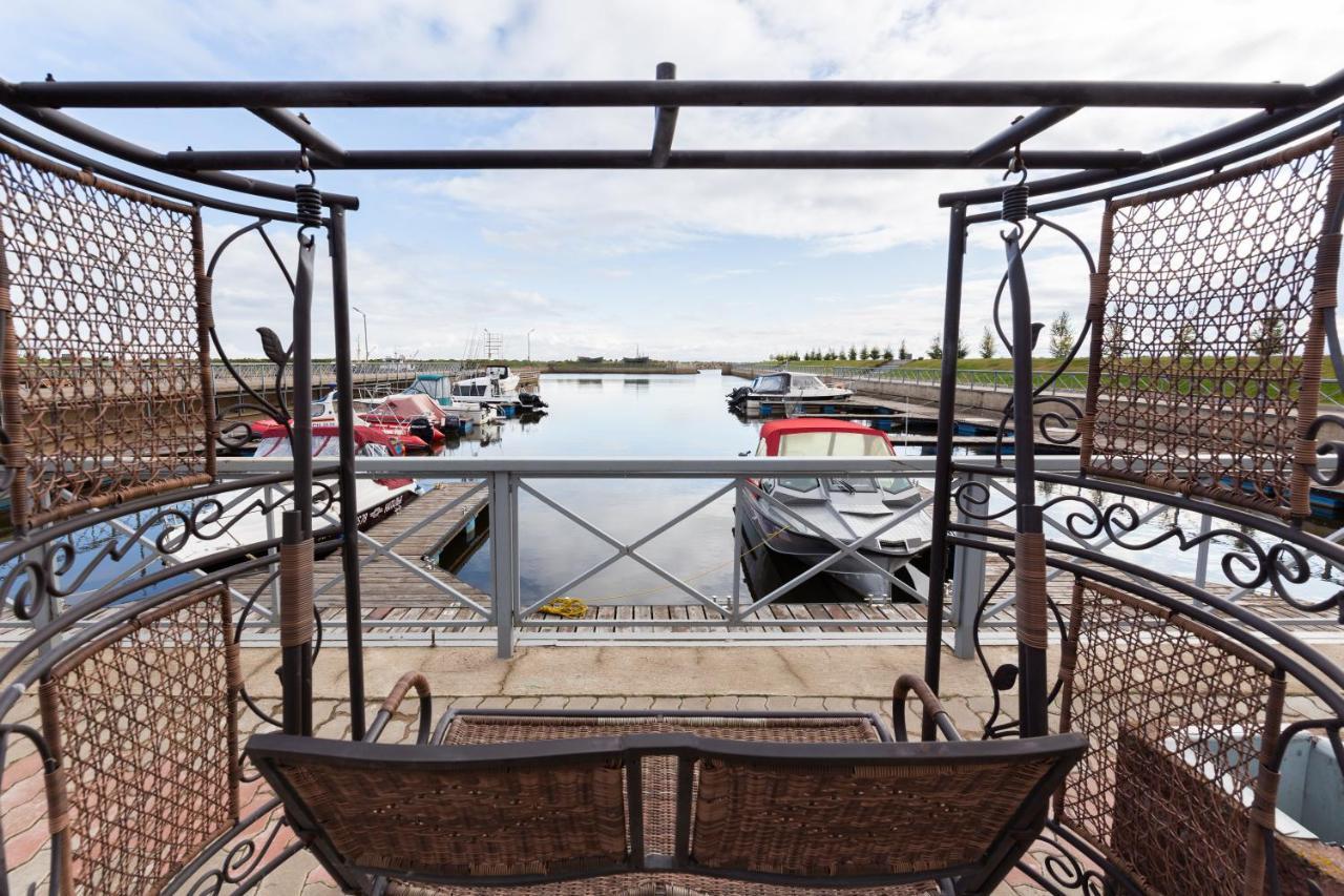 Baza Otdikha Mir Mayakov Hotel Ladozhskoye Ozero Exterior photo